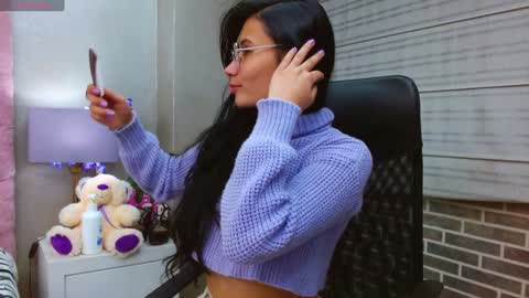 Snapshot of nayecloud chatting on January 16, 2025, 4:17 am Naye online show from January 16, 2025, 4:17 am