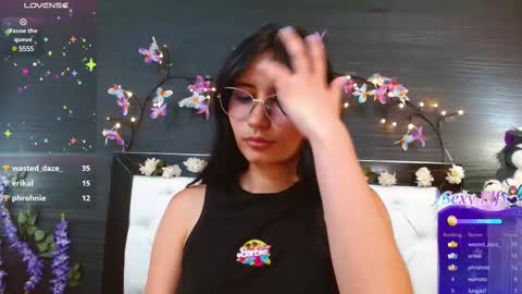 Snapshot of nayecloud chatting on March 2, 2025, 6:48 am Naye online show from March 2, 2025, 6:48 am