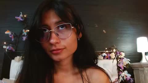 Snapshot of nayecloud chatting on March 12, 2025, 10:37 am Naye online show from March 12, 2025, 10:37 am