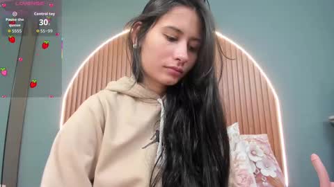 Snapshot of nayecloud chatting on October 15, 2025, 3:39 am Naye online show from October 15, 2025, 3:39 am