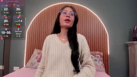 Snapshot of nayecloud chatting on November 15, 2025, 4:10 am Naye online show from November 15, 2025, 4:10 am