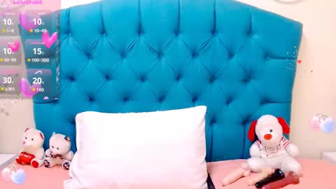 Lady Nayla online show from October 14, 2025, 3:13 pm