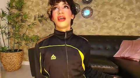 Nayla  online show from January 9, 2026, 8:21 pm