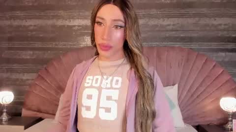 Snapshot of nayla_monroee chatting on July 16, 2026, 9:32 pm Nayla online show from July 16, 2026, 9:32 pm