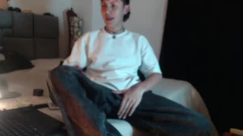 Im Nayton online show from October 16, 2025, 12:11 am