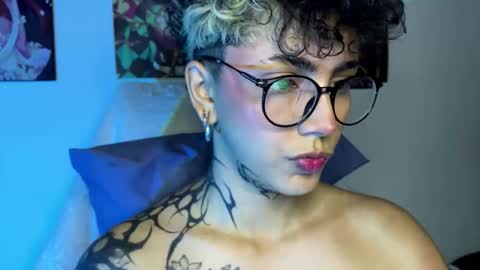 nazzz10 online show from December 3, 2025, 1:24 am