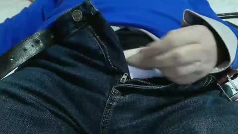 neckk online show from November 15, 2025, 5:09 pm