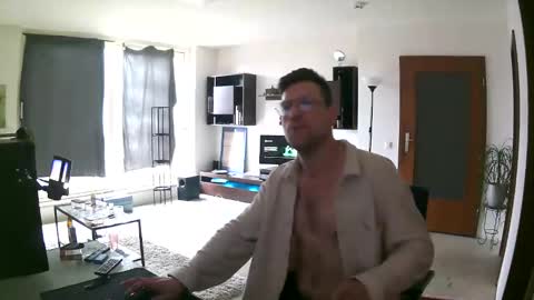 Sebastian online show from April 24, 2026, 12:07 pm