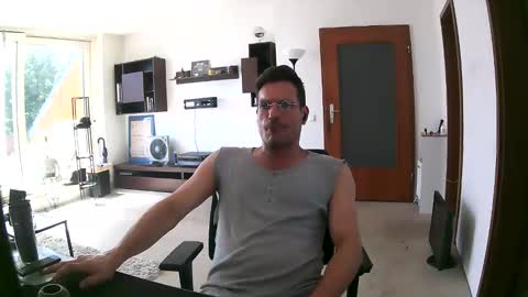 Sebastian online show from May 26, 2026, 11:39 am