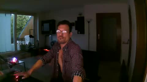 Sebastian online show from May 27, 2026, 2:30 am