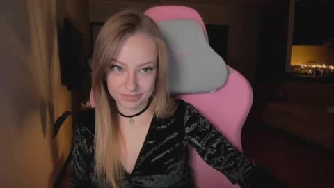 m a r i a online show from December 13, 2024, 3:38 am