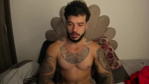 Nei turn green online show from October 8, 2025, 10:24 am