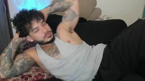 Nei turn green online show from April 21, 2026, 1:42 am