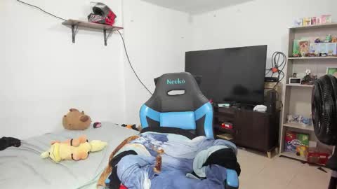 Geek Nicole    im Neeko UwU online show from January 12, 2026, 8:58 pm