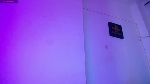  CHIKY  online show from April 21, 2026, 2:51 am