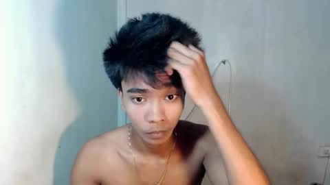 neil_asian69 online show from December 1, 2025, 7:24 am