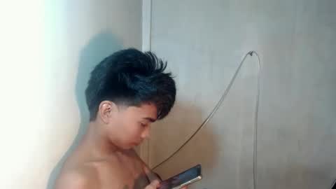 neil_asian69 online show from December 19, 2025, 1:01 am