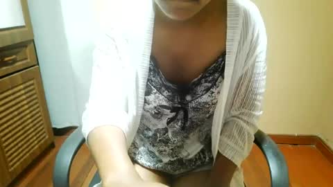 Snapshot of nelia_84 chatting on July 20, 2026, 6:17 am nelia_84 online show from July 20, 2026, 6:17 am