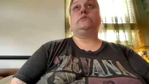 Snapshot of nellatlas chatting on June 14, 2026, 3:47 pm Nellie Atlas online show from June 14, 2026, 3:47 pm