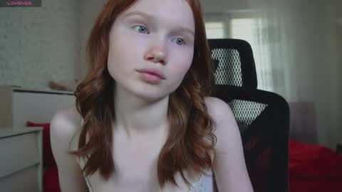 Snapshot of nellie_baby chatting on May 31, 2026, 12:01 pm Nellie online show from May 31, 2026, 12:01 pm