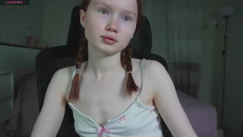 Snapshot of nellie_baby chatting on June 10, 2026, 7:46 pm Nellie online show from June 10, 2026, 7:46 pm
