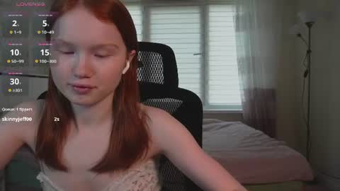 Snapshot of nellie_baby chatting on July 1, 2026, 11:12 am Nellie online show from July 1, 2026, 11:12 am