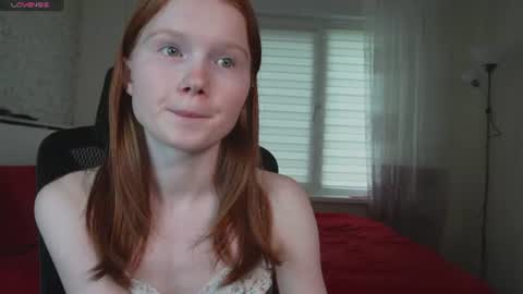Snapshot of nellie_baby chatting on July 17, 2026, 12:12 pm Nellie online show from July 17, 2026, 12:12 pm