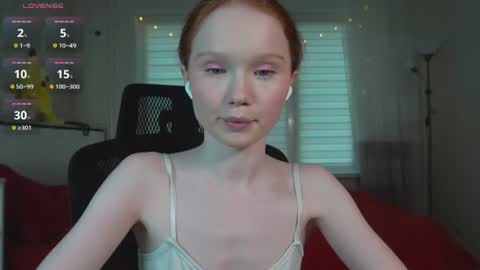 Snapshot of nellie_baby chatting on August 1, 2026, 2:38 pm Nellie online show from August 1, 2026, 2:38 pm