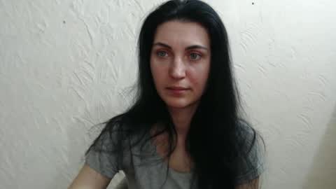 Nensy online show from January 3, 2025, 7:18 pm