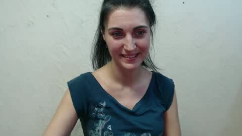 Nensy online show from January 24, 2025, 4:28 pm