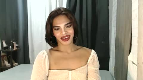 neomi online show from November 26, 2025, 4:41 pm