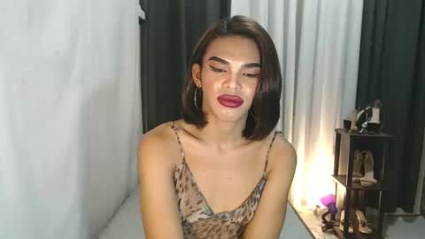 neomi online show from January 5, 2026, 5:27 pm