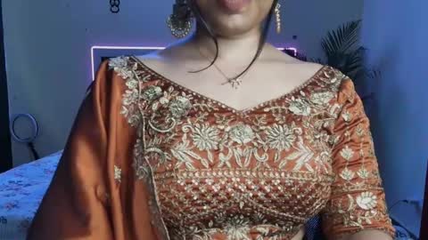 Snapshot of neon_venom chatting on May 18, 2026, 7:09 pm Kashish online show from May 18, 2026, 7:09 pm