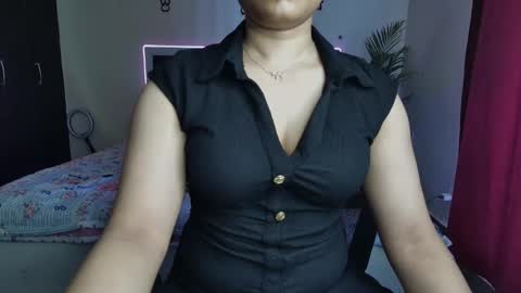 Snapshot of neon_venom chatting on May 19, 2026, 4:30 am Kashish online show from May 19, 2026, 4:30 am