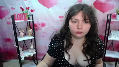 NeonilaLisova online show from May 27, 2026, 5:04 am