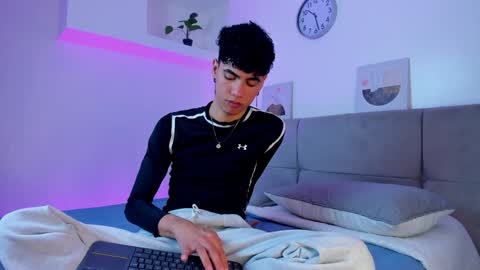  NeoRaptis  jhonatan  online show from January 7, 2025, 8:21 pm