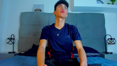  NeoRaptis  jhonatan  online show from February 26, 2025, 8:11 pm