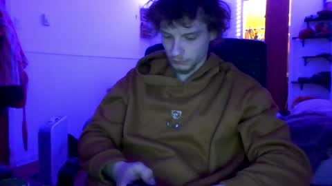 nephew_p online show from May 6, 2026, 1:25 am