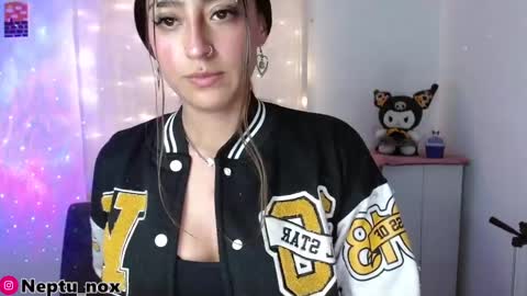 Snapshot of neptu_noxx chatting on January 14, 2025, 11:16 pm Neptu noxx online show from January 14, 2025, 11:16 pm