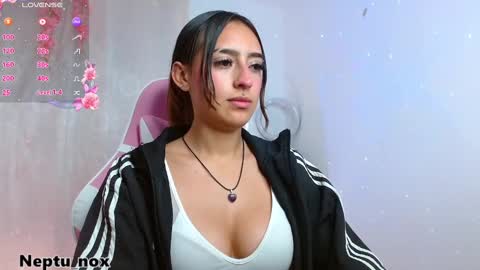 Snapshot of neptu_noxx chatting on March 10, 2025, 6:59 am Neptu noxx online show from March 10, 2025, 6:59 am