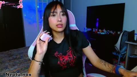 Snapshot of neptu_noxx chatting on January 10, 2026, 9:52 pm Neptu noxx online show from January 10, 2026, 9:52 pm