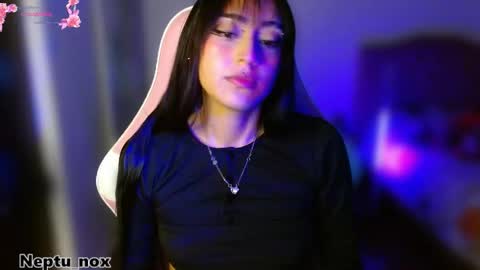 Snapshot of neptu_noxx chatting on February 18, 2026, 5:03 am Neptu noxx online show from February 18, 2026, 5:03 am