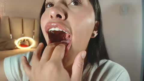 Helena    Every Friday new video for my fan club loves  online show from February 5, 2025, 2:51 am