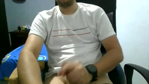 Snapshot of nerdxxx94 chatting on May 22, 2026, 4:52 am MrBull online show from May 22, 2026, 4:52 am