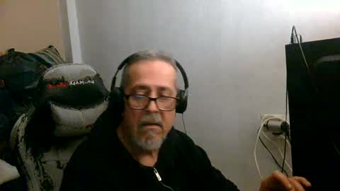 Snapshot of neron401 chatting on April 26, 2026, 12:19 am neron401 online show from April 26, 2026, 12:19 am