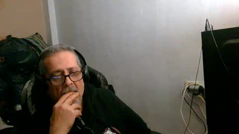 Snapshot of neron401 chatting on April 27, 2026, 1:36 am neron401 online show from April 27, 2026, 1:36 am