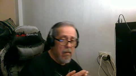 Snapshot of neron401 chatting on May 3, 2026, 9:10 pm neron401 online show from May 3, 2026, 9:10 pm