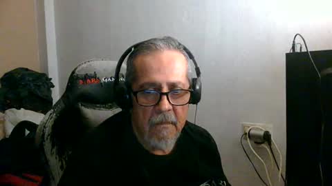 Snapshot of neron401 chatting on May 11, 2026, 3:01 am neron401 online show from May 11, 2026, 3:01 am