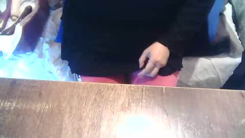 neslihan online show from February 3, 2025, 11:47 pm