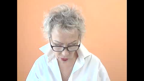 NessyJenixs online show from September 10, 2025, 7:08 am